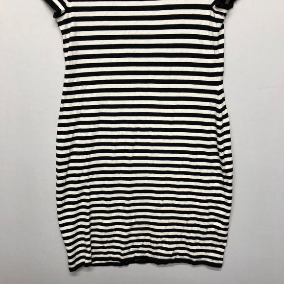 Torrid Women Size 2 Black & White Stripe Sweater-Knit Short Shift Dress B226 -10 - Picture 12 of 14